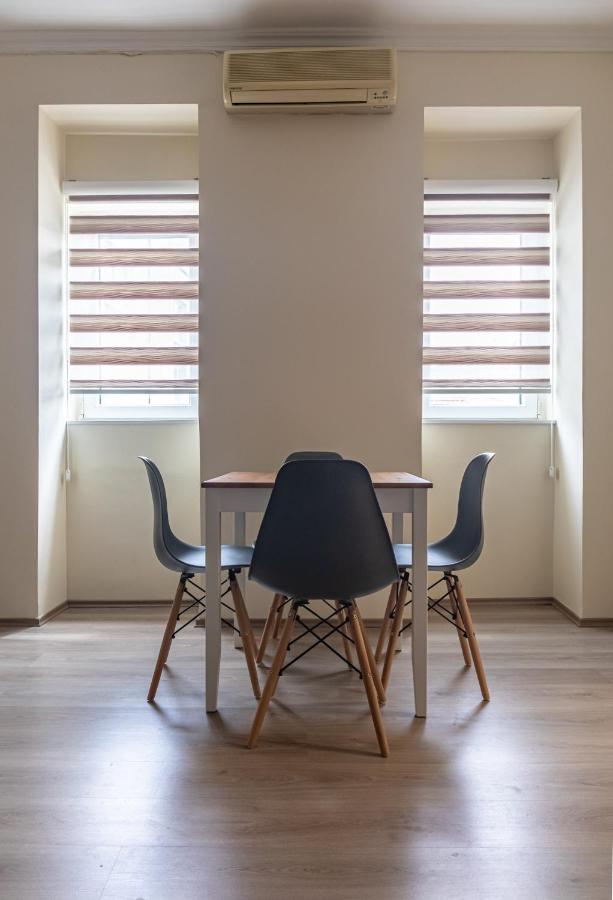 Dixy Apartman Belgrado Buitenkant foto