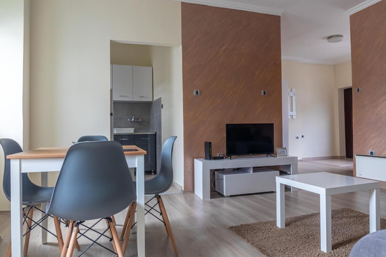 Dixy Apartman Belgrado Buitenkant foto