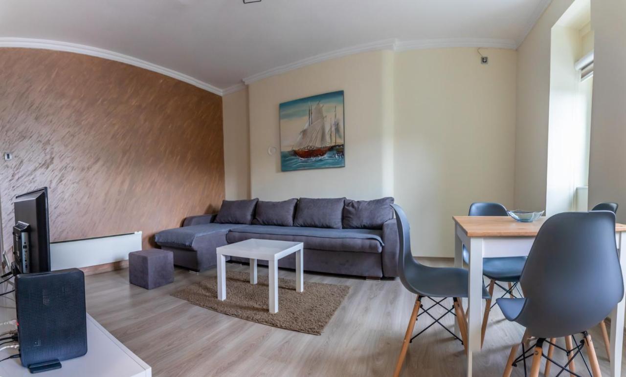 Dixy Apartman Belgrado Buitenkant foto